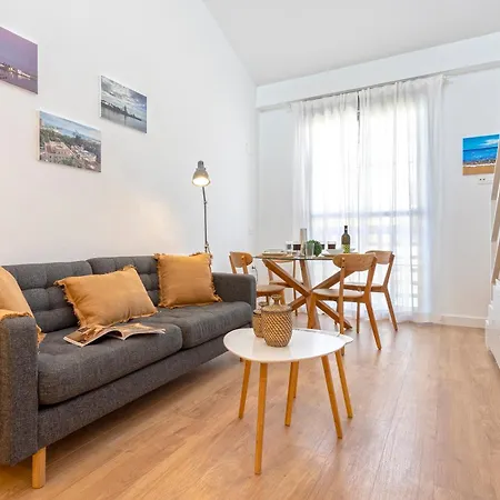 Atico Duplex Teatro Cervantes By Rent Me